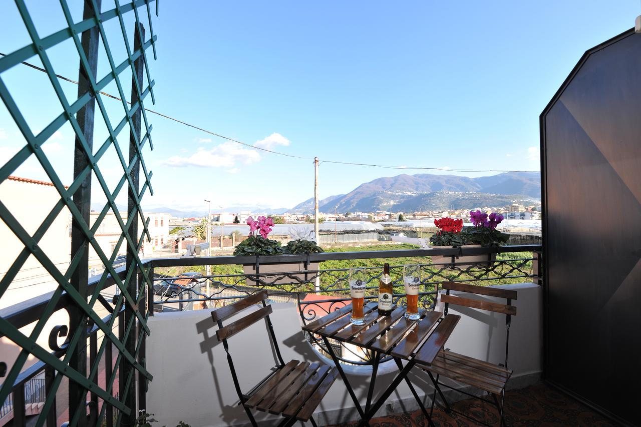 B&B Le Cycas Castellammare di Stabia Exterior foto